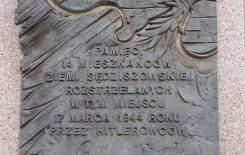 Więcej o: Miejsca pamięci narodowej w Piotrkowicach