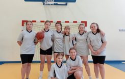 Więcej o: Międzyszkolne zawody w koszykówce dziewcząt klas IV-VI