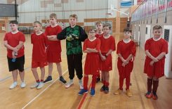 Więcej o: Międzyszkolne zawody w halowej piłce nożnej chłopców